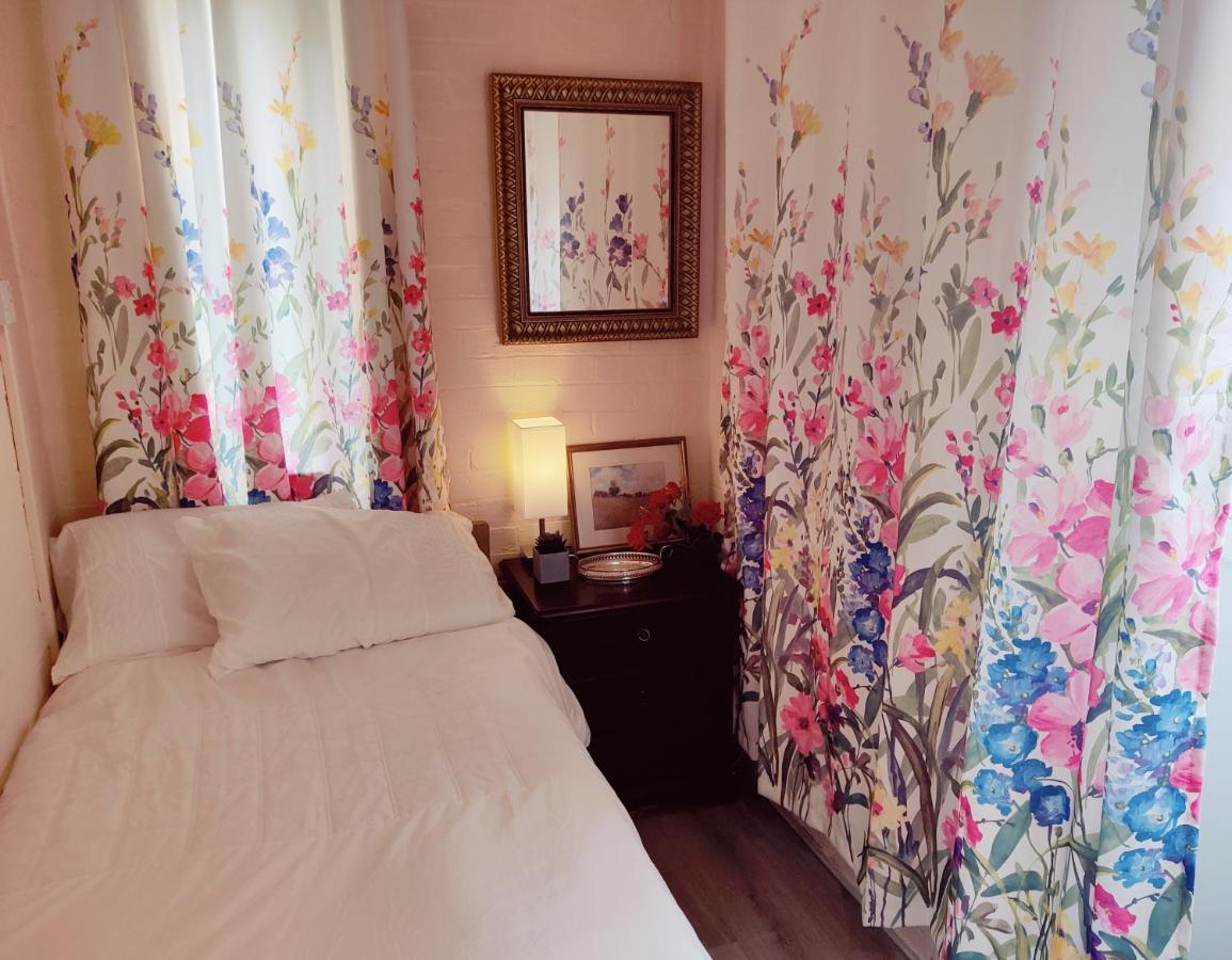 Holiday home Sherlock's House: Spacious 4-bedroom With Free Parking & Pet-friendly