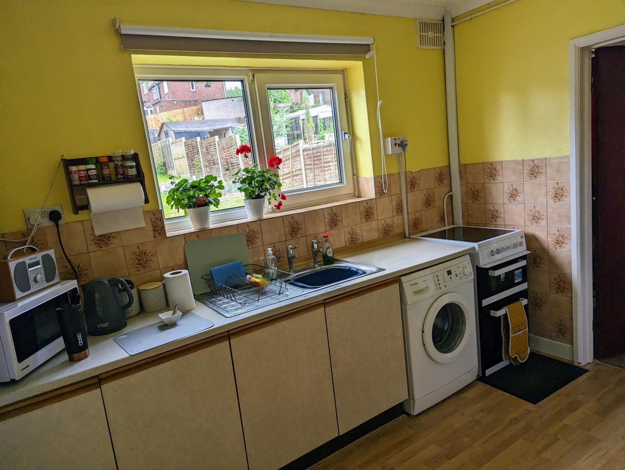 Sherlock's House: Spacious 4-bedroom With Free Parking & Pet-friendly Holiday home